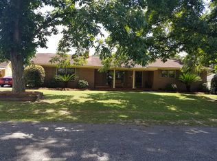 7 Summit Ln, Tifton, GA 31794