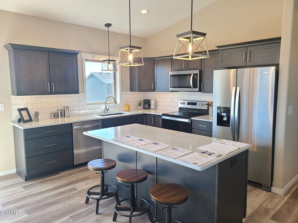 5317 Cobalt Dr, Bismarck, ND 58503 Zillow