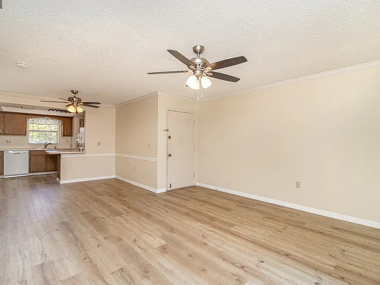 3135 Shady Dell Ln — Photo 20