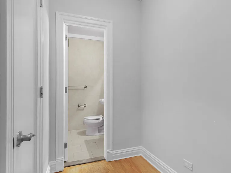 20 Park Ave #14D — Photo 6
