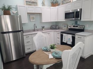 139 NE 3rd St, Oak Island, NC 28465