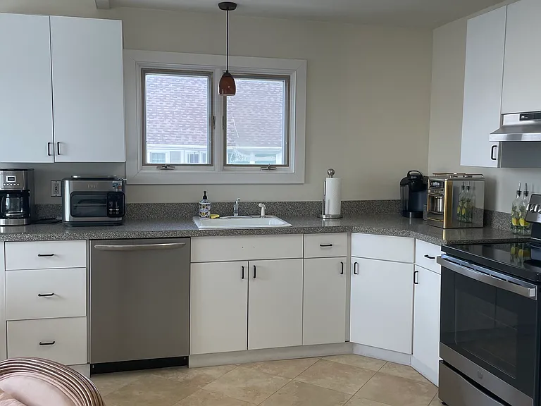 45 Romana Dr — Photo 10