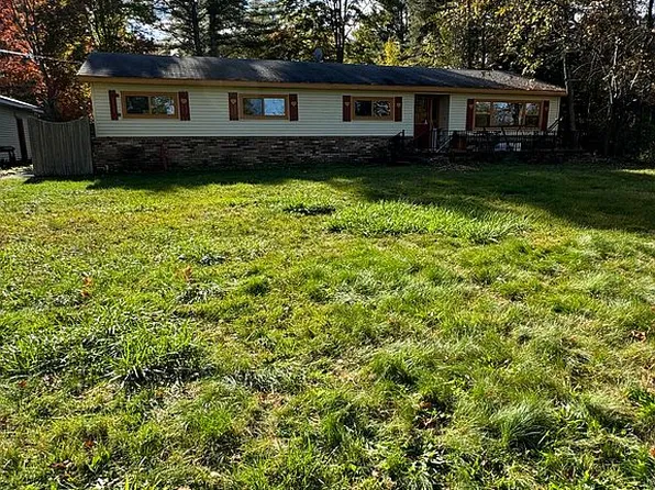 945 Monument Rd, Tawas City, MI 48763