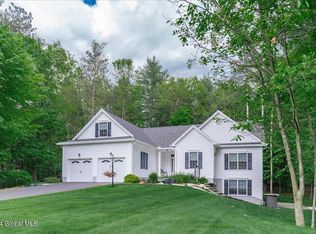 20 Ashleigh Ln, Saratoga Springs, NY 12866