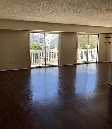2nd image of 810 Schley Ave