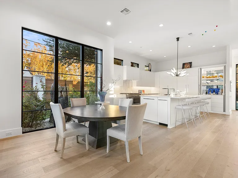 3771 Almazan Dr — Photo 14