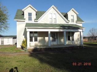 304 Mill Rd, Clarksville, AR 72830