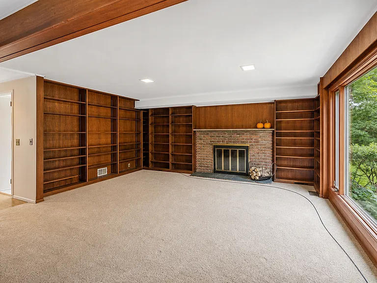 6 Lark Ave — Photo 10