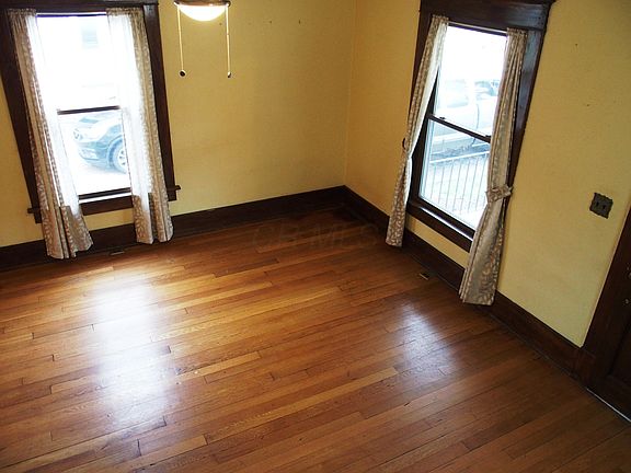3rd image of 350 N Sandusky St