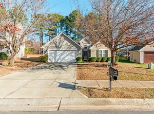 566 Chase Brook Dr, Rock Hill, SC 29732