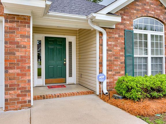 3rd image of 2061 Sylvan Lake Dr