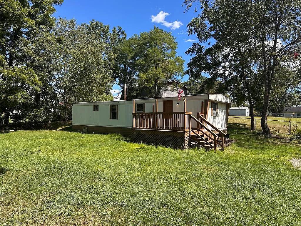 161 Saipan Ave photo 1