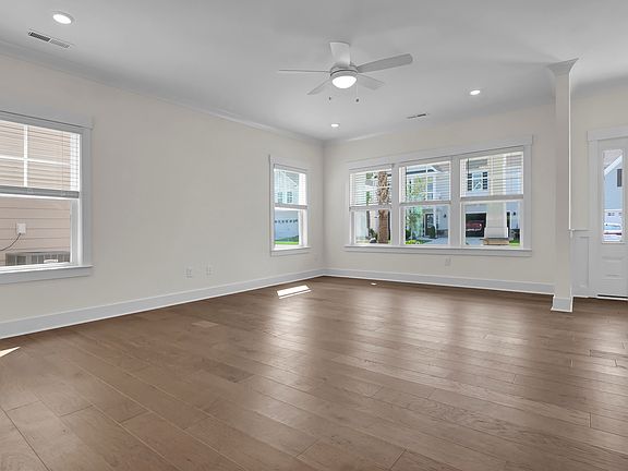 5th image of 1214 Sea Lavender Dr
