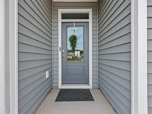 3rd image of 3034 Fair Ridge Way