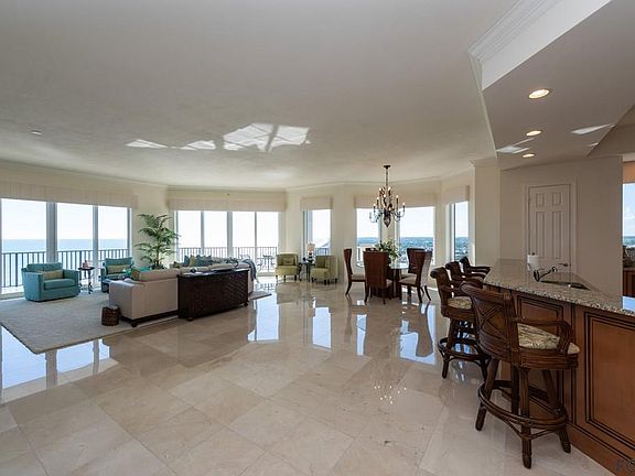 4th image of 85 Avenue De La Mer Unit 1106
