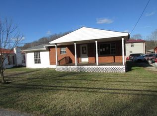 9103 Midland Trail Rd, Ashland, KY 41102
