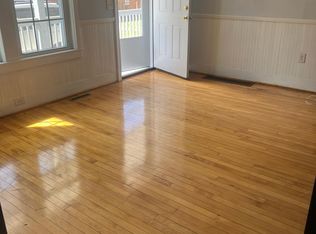 231 Foster St FLOOR 2, Lowell, MA 01851