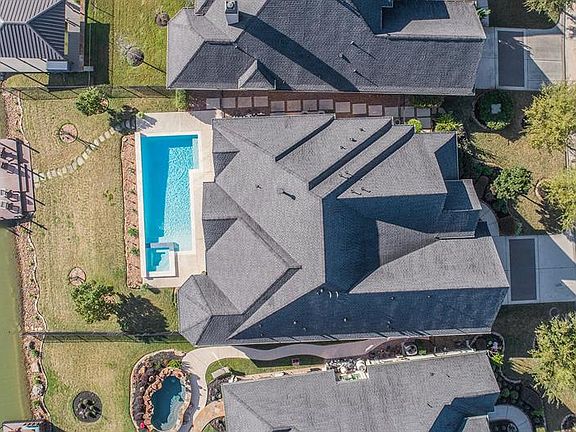 A bird's eye view of your staycation home in Towne Lake!