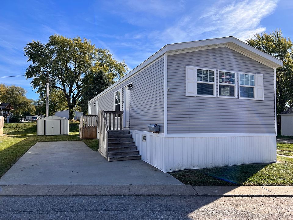 1st image of 5 Bluebonnet Ln
