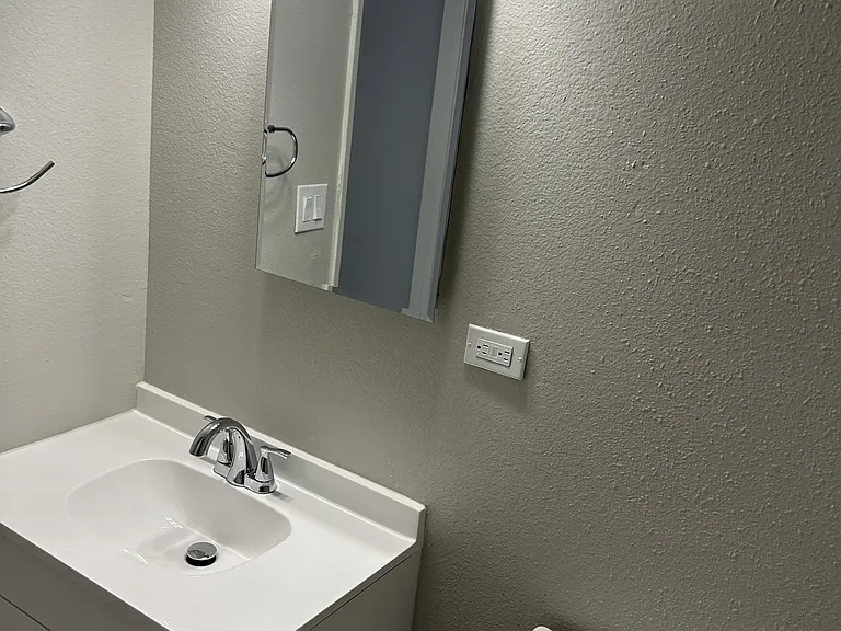 2025 S Forest Ave #1 — Photo 14