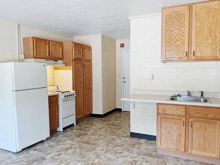 Park North Apartments — Photo 9