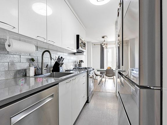 3rd image of 2944 W 5th St APT 12O