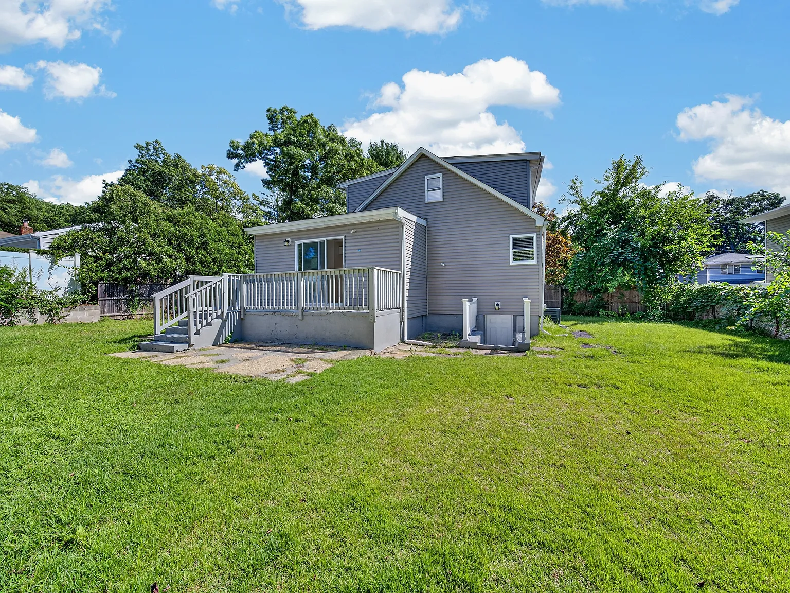 4 bed, 1248 sqft, $4,500 — Photo 3