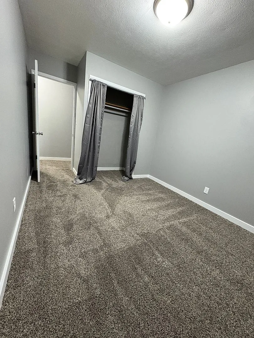 217 N Main St — Photo 3