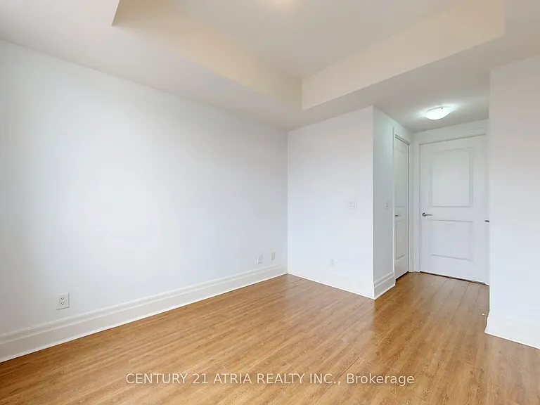 57 Upper Duke Cres #311D — Photo 28