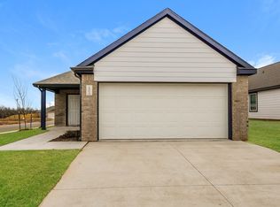 1805 Dogwood Dr #EL, El Reno, OK 73036