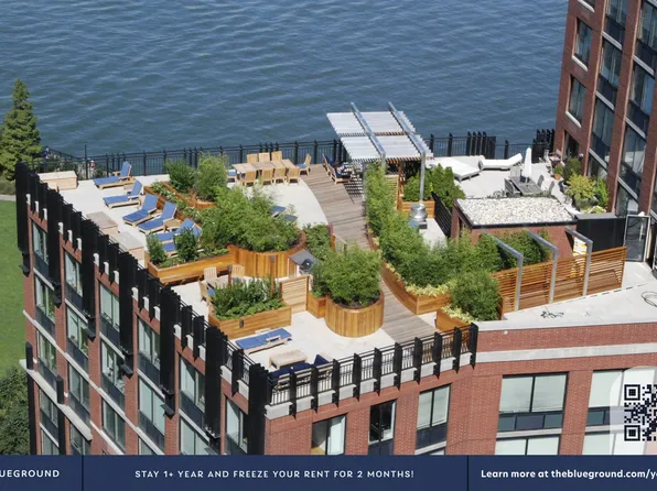 400 Chambers Street image 21 of 37