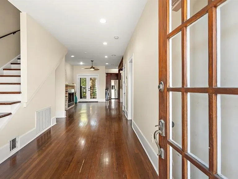 5815 S Robertson St — Photo 2