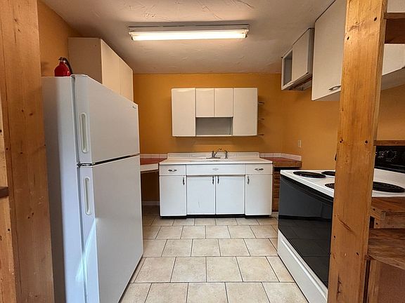 3rd image of 703 E Lamme St #3