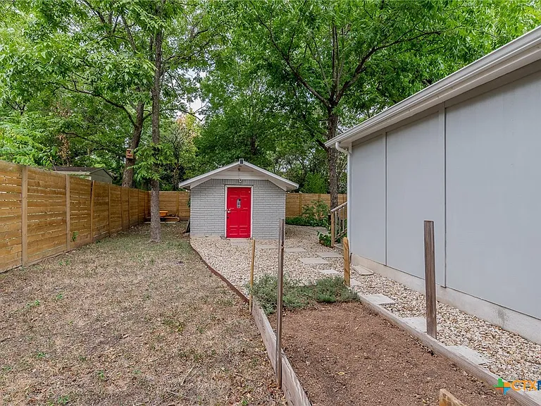 2404 Oak Crest Ave — Photo 26