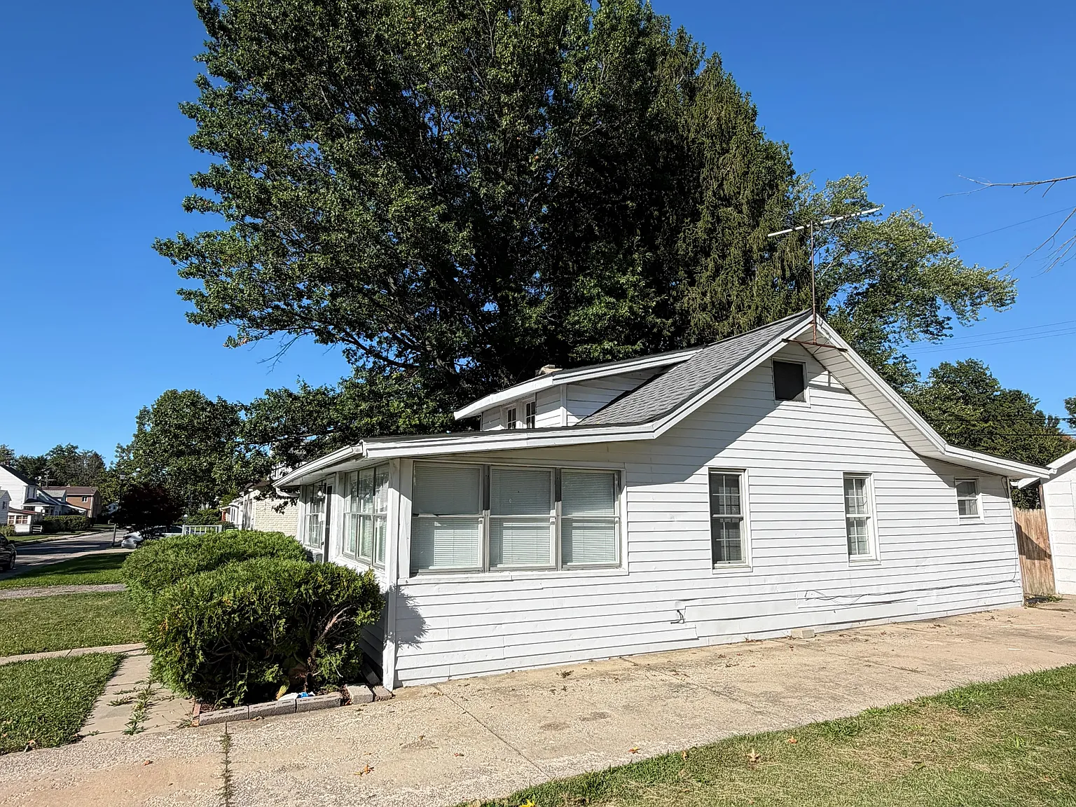 2 bed, $1,350 — Photo 2