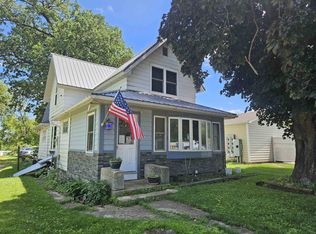 270 Iowa St, Arnolds Park, IA 51331