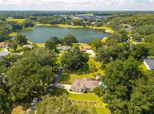 211 HANGING MOSS LANE, LADY LAKE, FL 32159