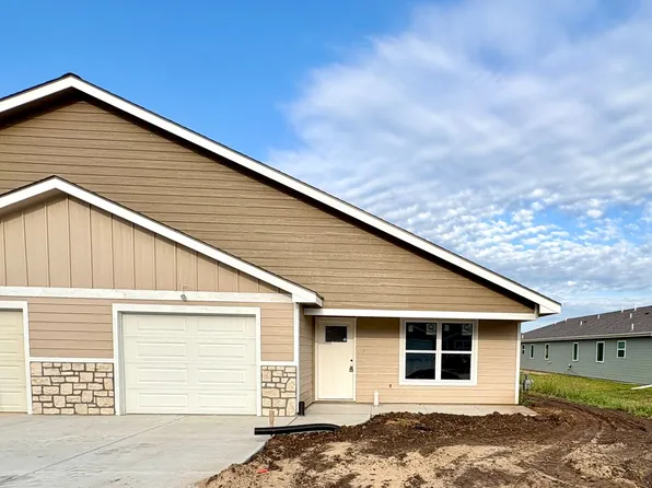 4654 Pierce Dr, Manhattan, KS 66502