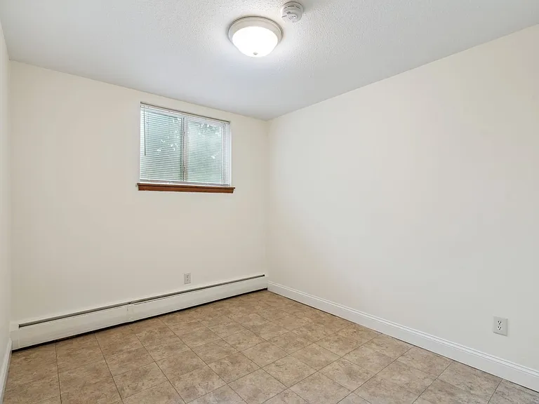 5547 Lyndale Ave N — Photo 4