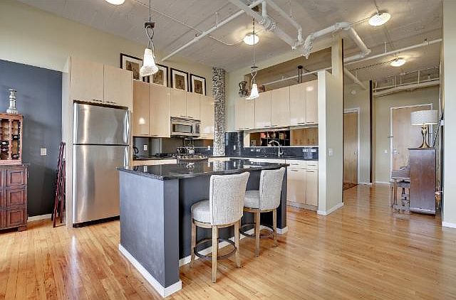 1st image of 290 Market St Unit 402