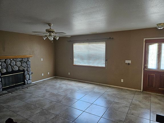 Livingroom - looking to front of the house