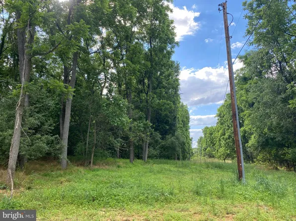 3 Amtower Way, Harpers Ferry, WV 25425