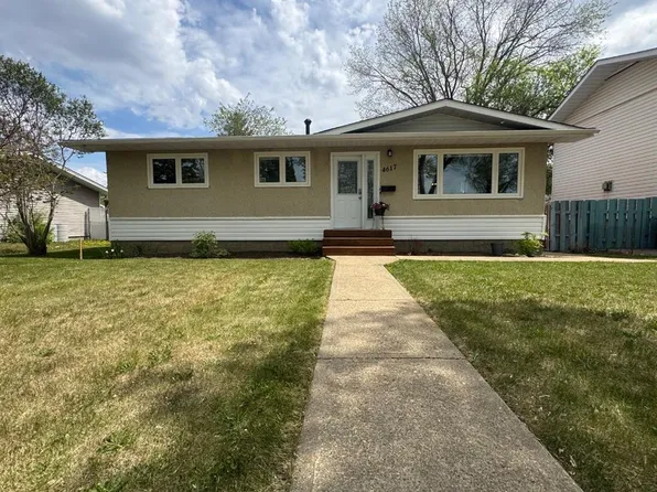 4617 W 61st St, Camrose, AB T4V 2H8