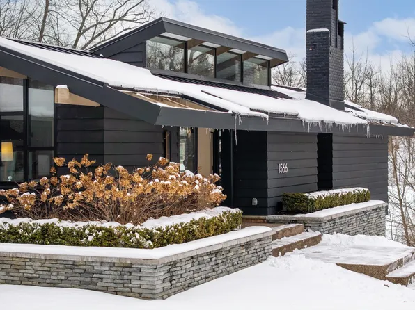 1566 Kirkway Rd, Bloomfield Hills, MI 48302