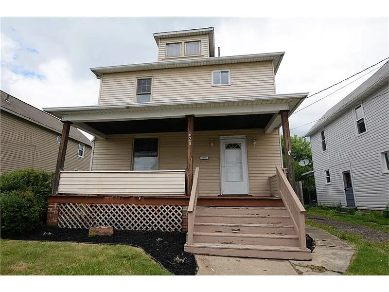 620 Todd Ave photo 1