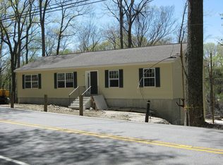 1199 Pleasant Valley Rd N, Groton, CT 06340