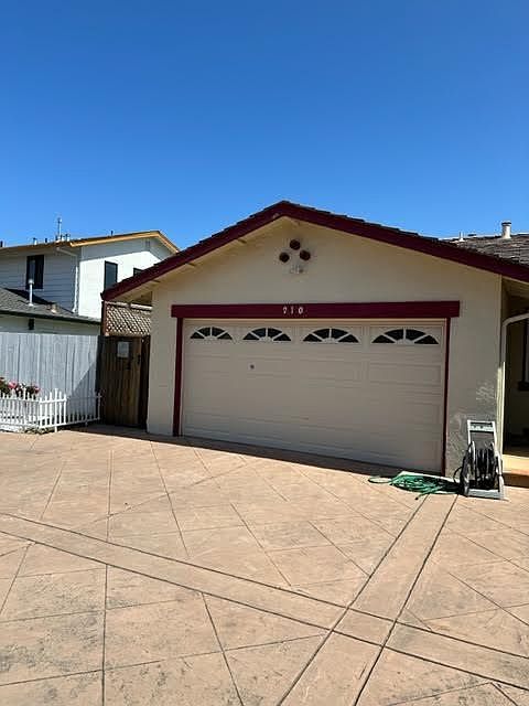 1st image of 210 Stilt Ct