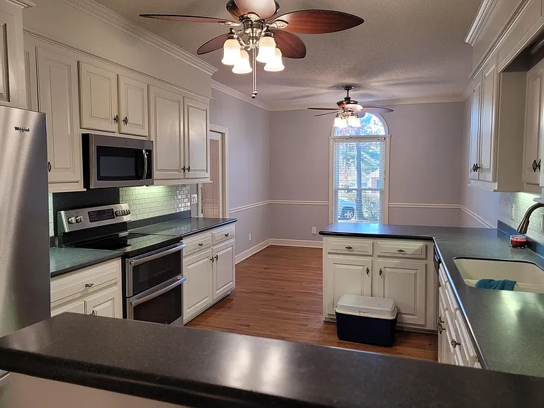 850 Torrey Pines Dr — Photo 13