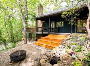 37 Geneva Cir, Franklin, NC 28734