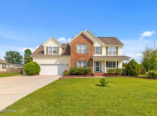 311 Trappers Rd, Hubert, NC 28539